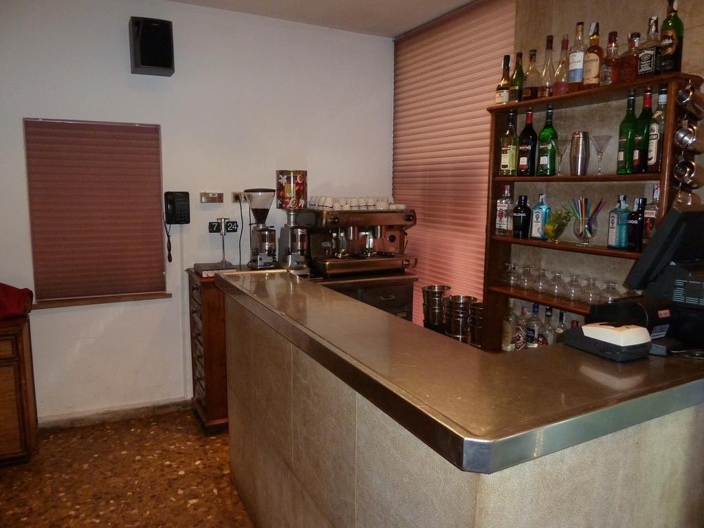 Restaurant Fonda Giralt Hotel Amer Exterior foto